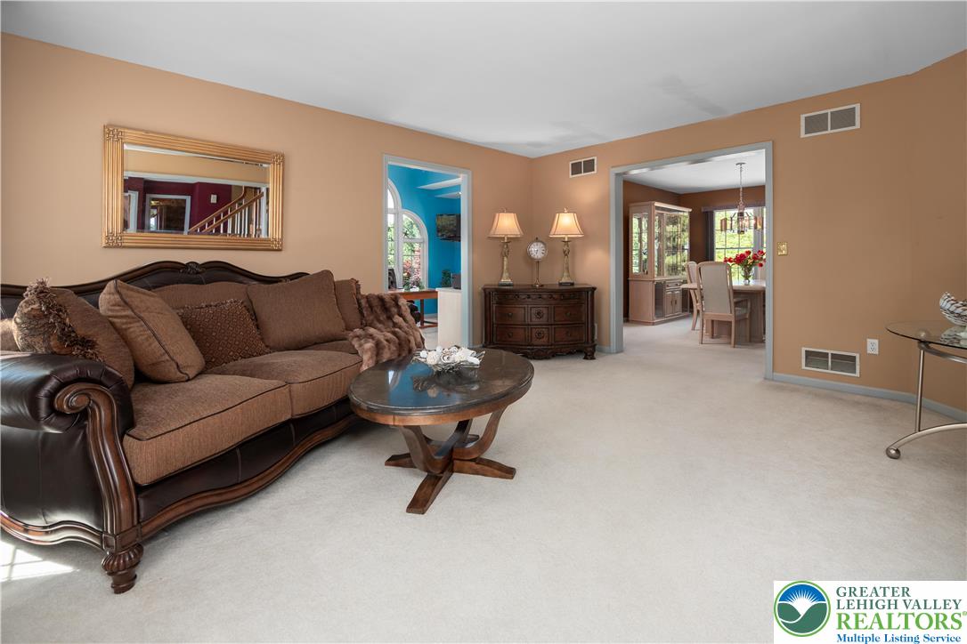 1224 Highland Drive