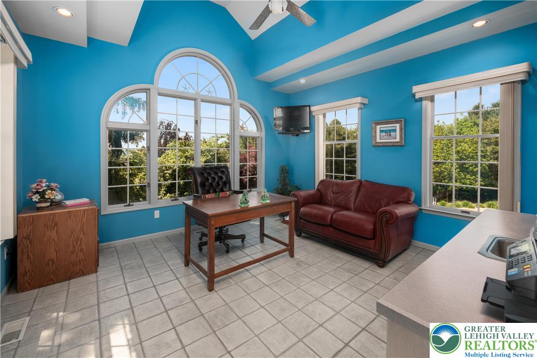 1224 Highland Drive