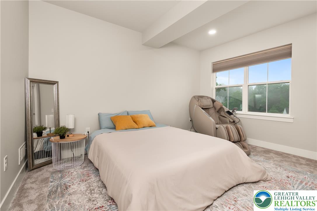 5635 Saucon Ridge Road