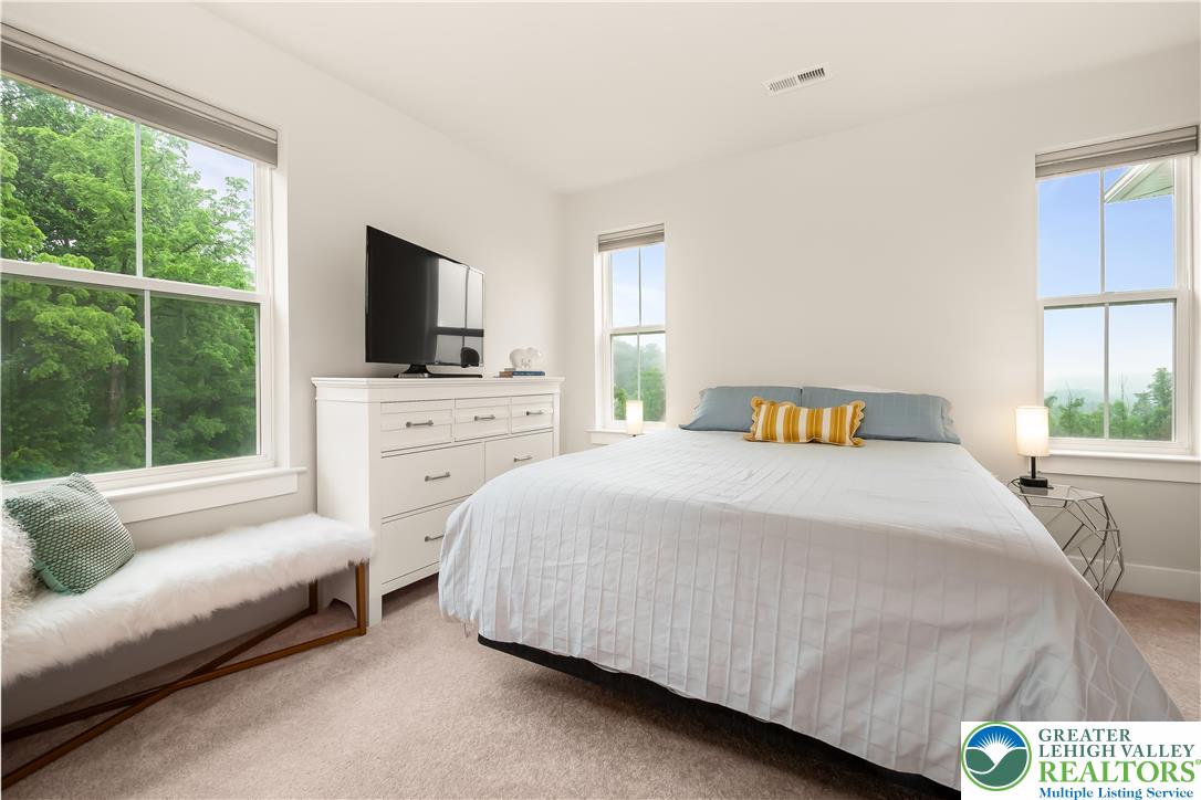 5635 Saucon Ridge Road