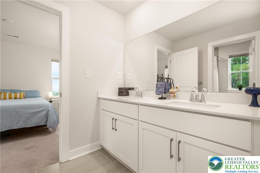 5635 Saucon Ridge Road