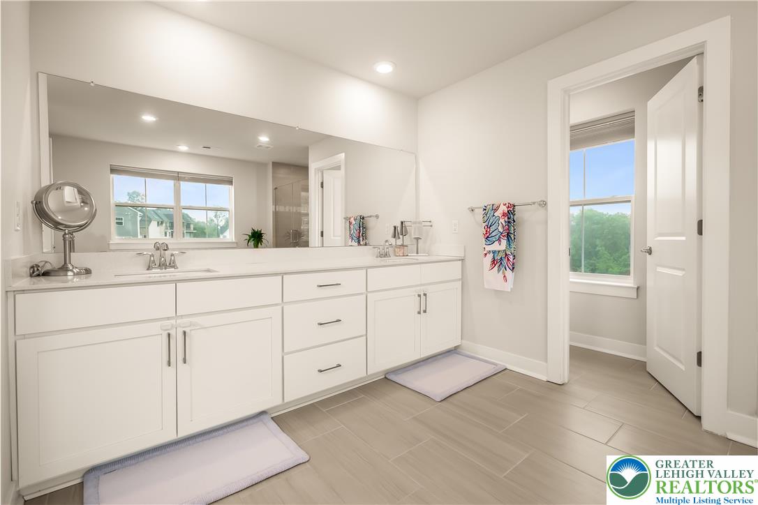 5635 Saucon Ridge Road
