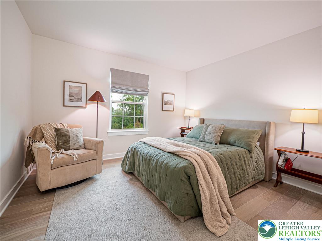 3055 Hawk Valley Court