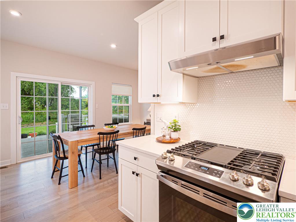 3055 Hawk Valley Court