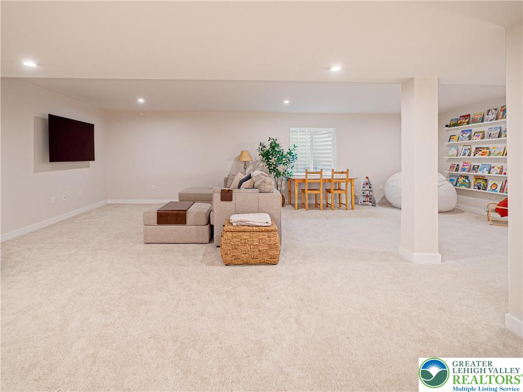 3055 Hawk Valley Court