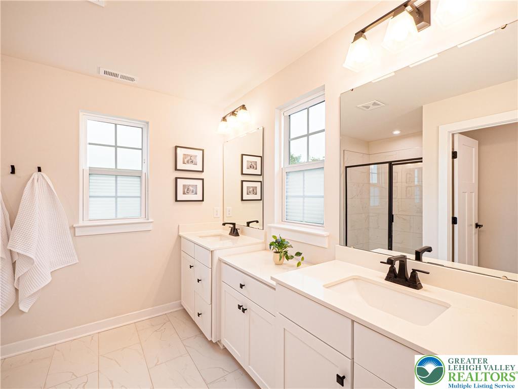 3055 Hawk Valley Court