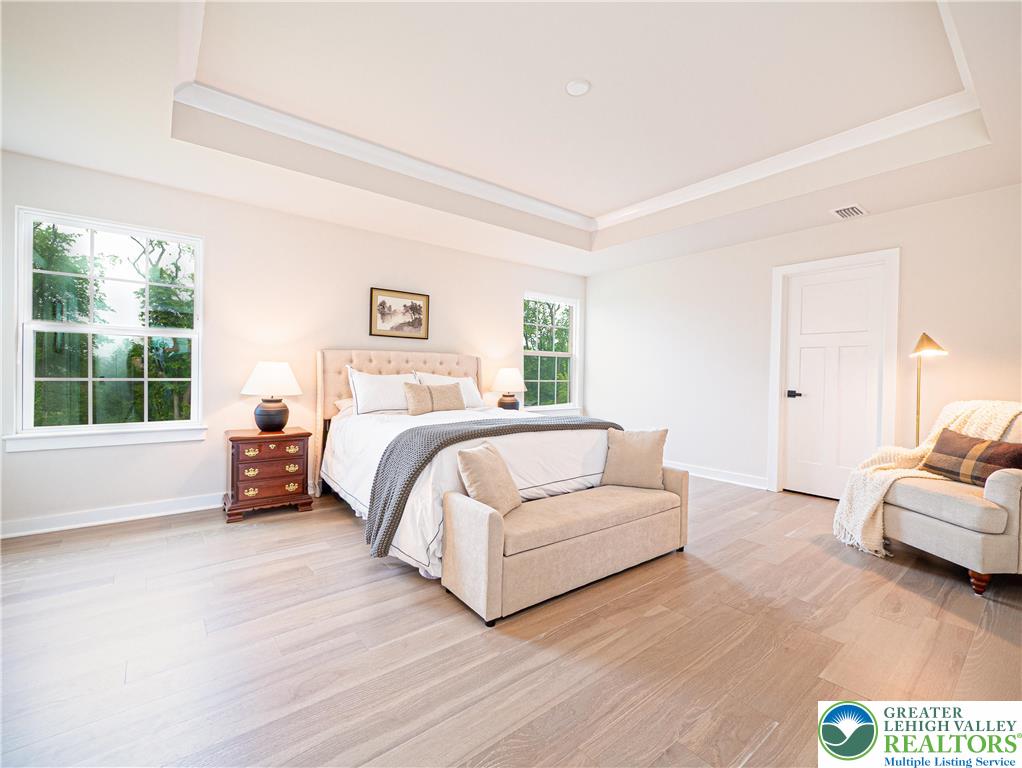 3055 Hawk Valley Court