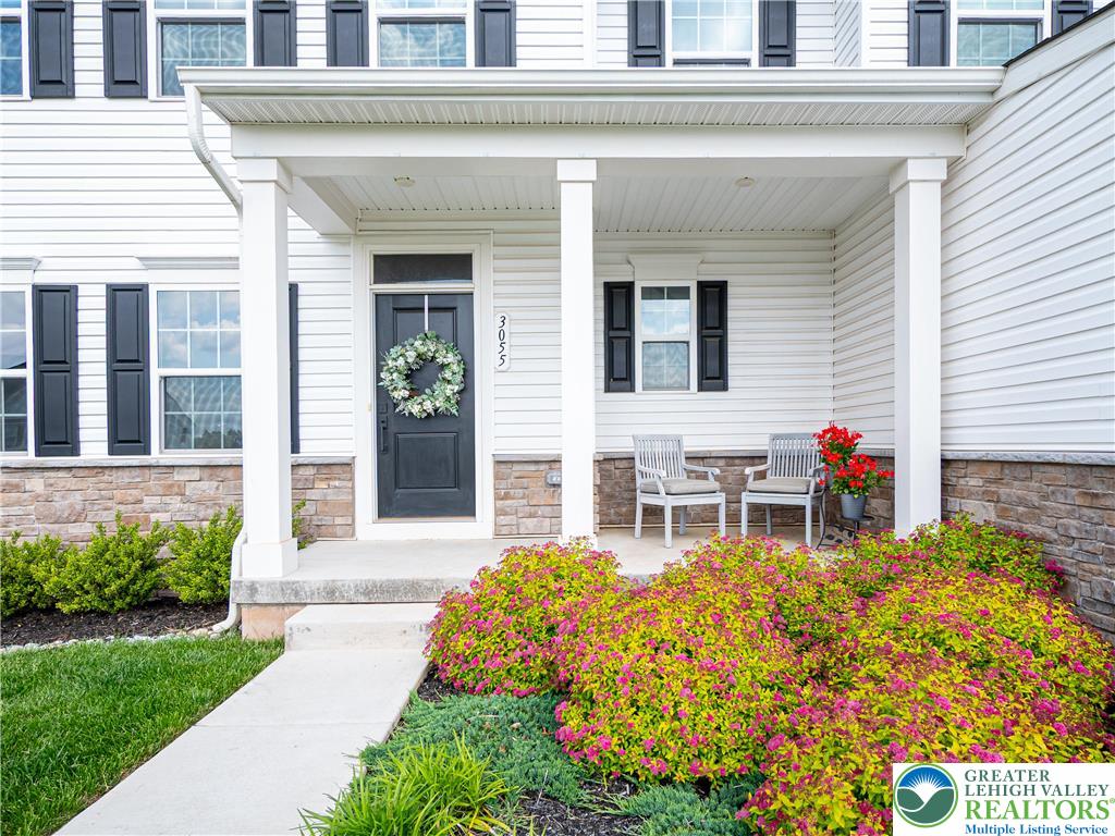 3055 Hawk Valley Court