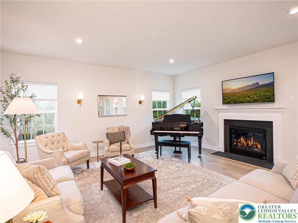 3055 Hawk Valley Court