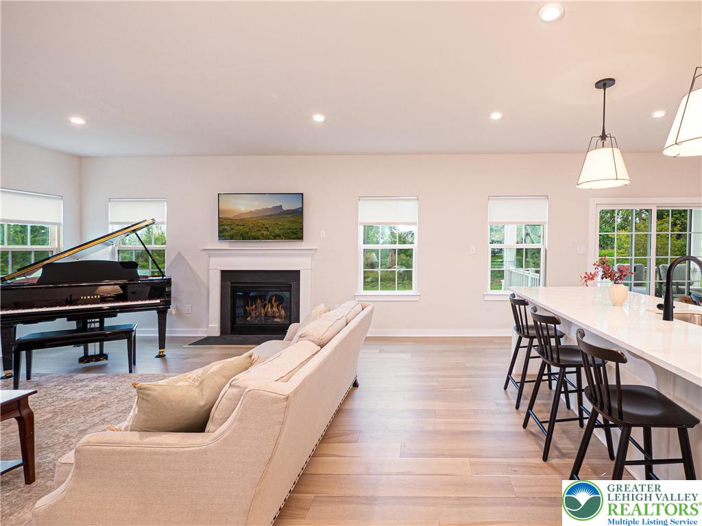 3055 Hawk Valley Court