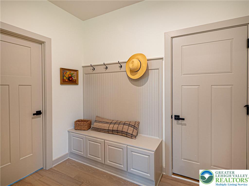 3055 Hawk Valley Court