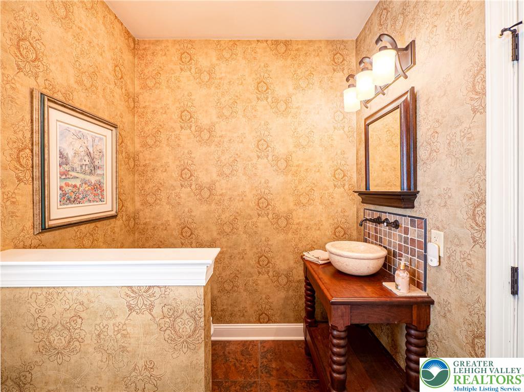 5355 Saucon Ridge Road
