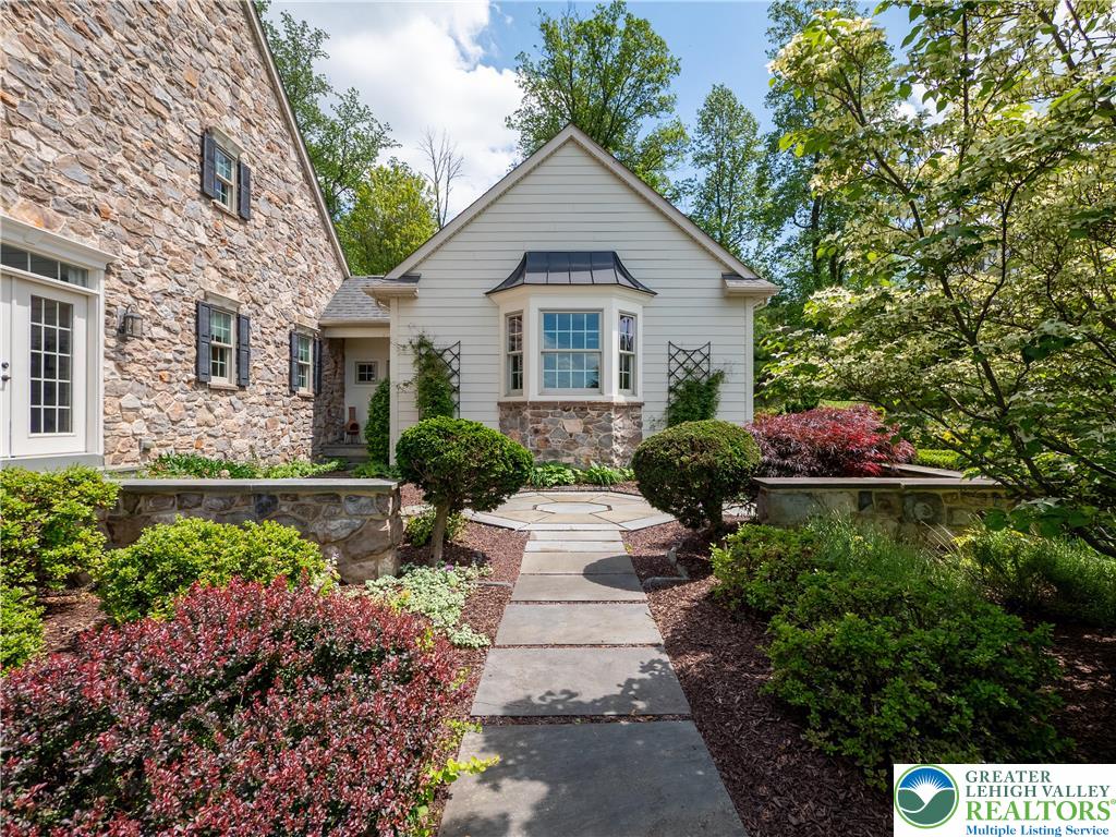 5355 Saucon Ridge Road