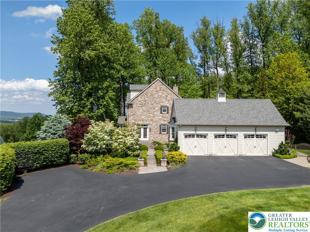 5355 Saucon Ridge Road