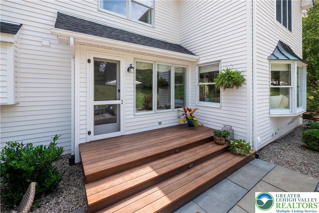 1588 Surrey Road