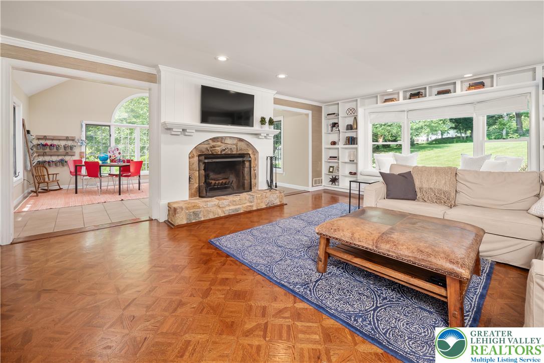 1588 Surrey Road