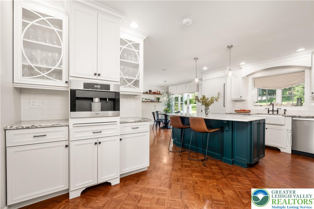 1588 Surrey Road