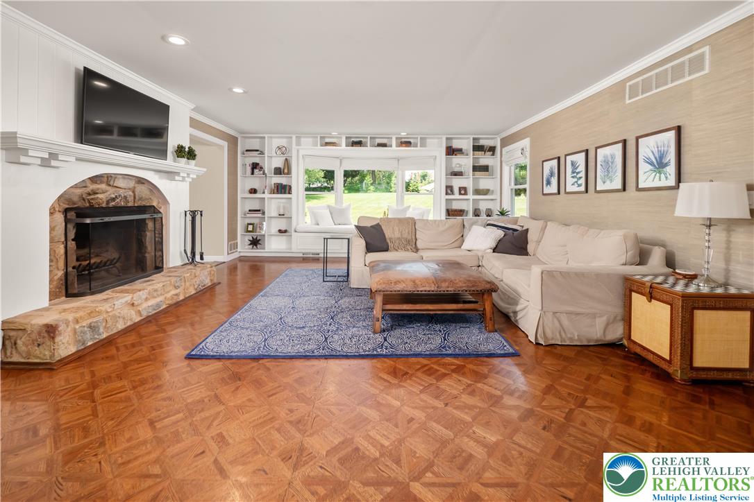 1588 Surrey Road