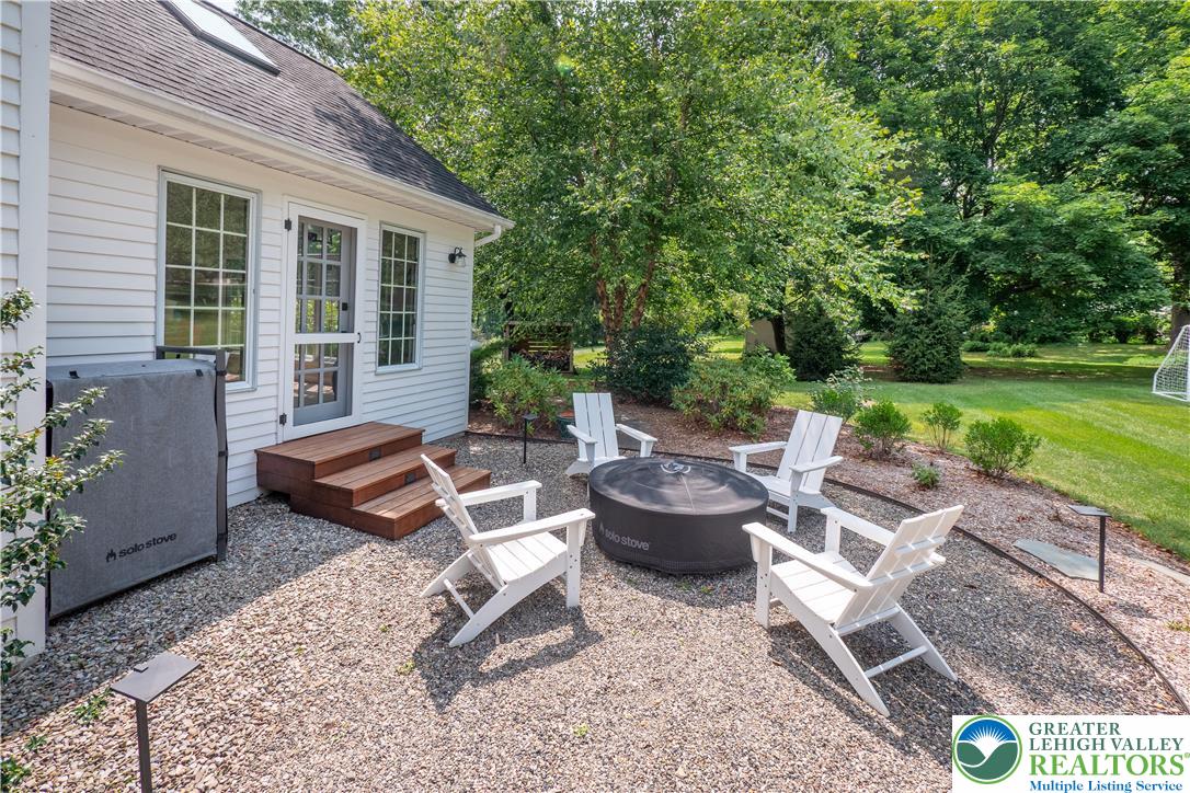 1588 Surrey Road