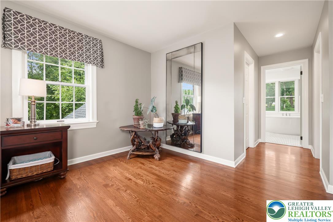 1588 Surrey Road