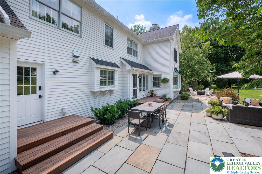 1588 Surrey Road