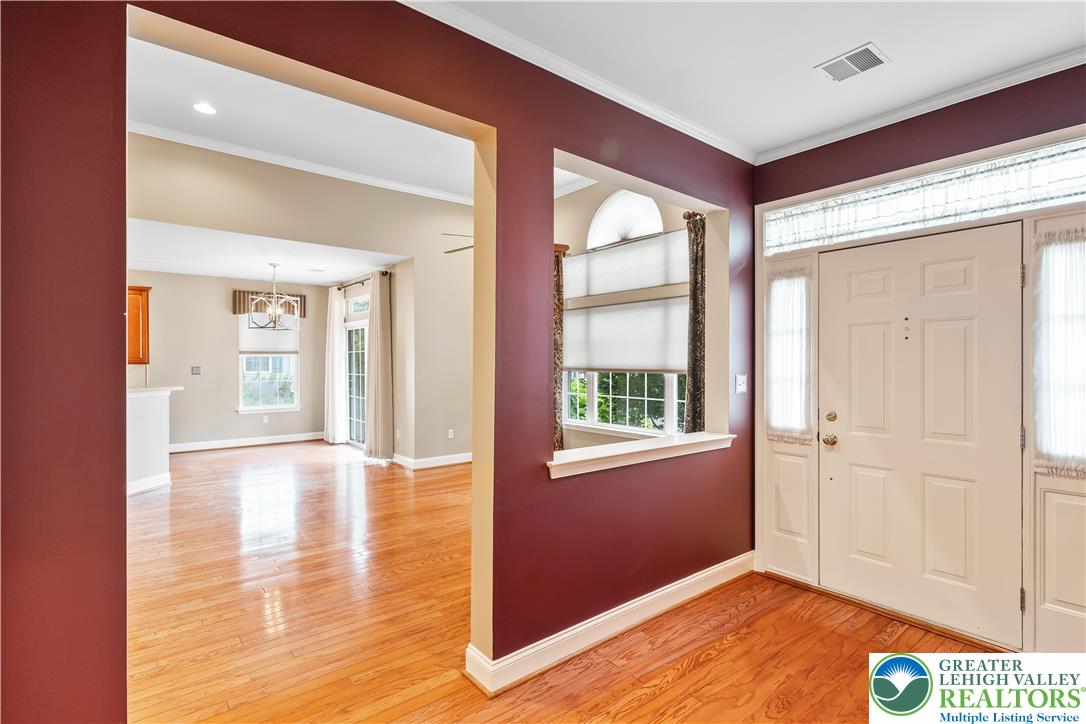 1879 Jeanine Way
