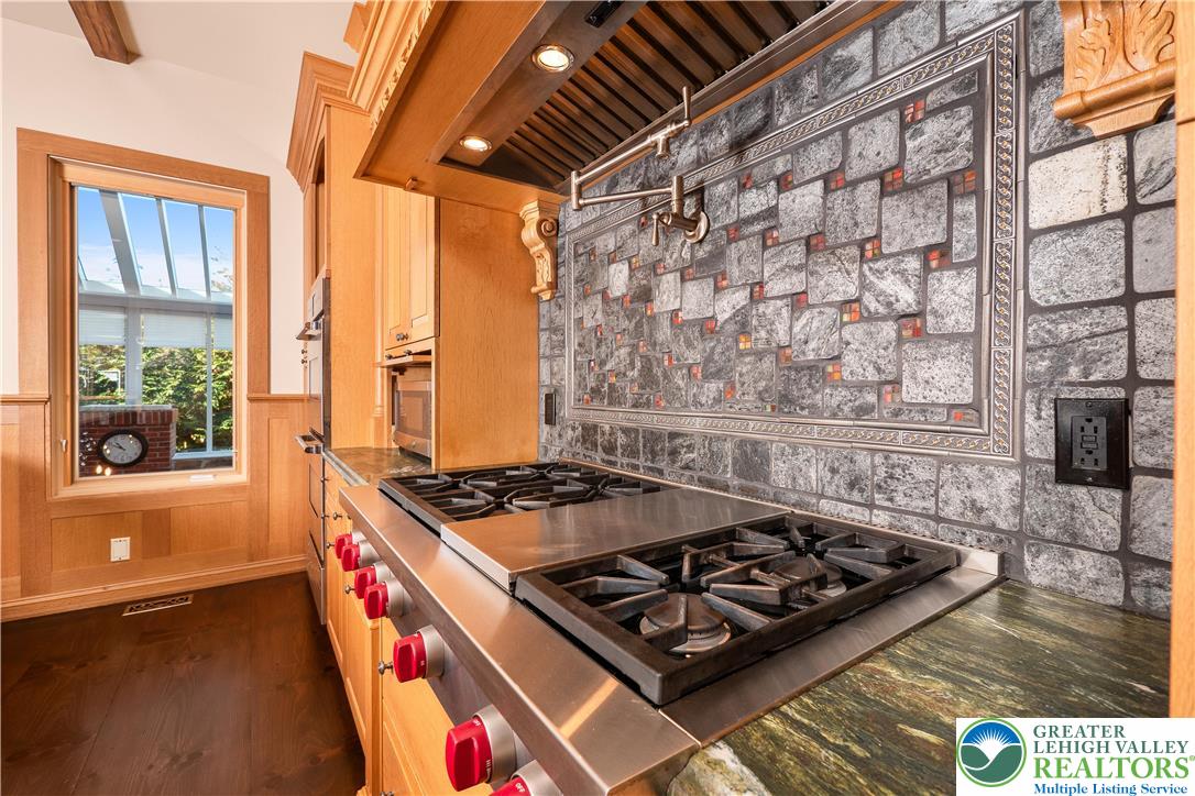 1908 Carriage Knoll Drive