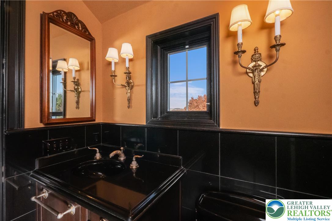 1908 Carriage Knoll Drive