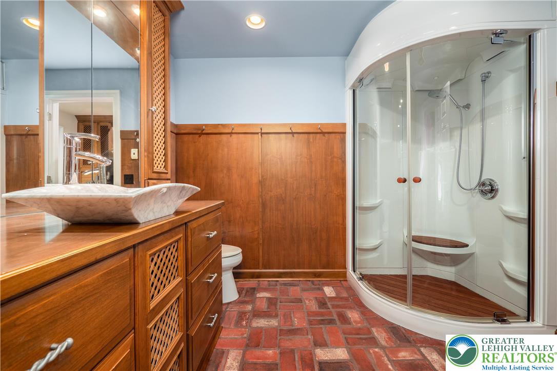 1908 Carriage Knoll Drive