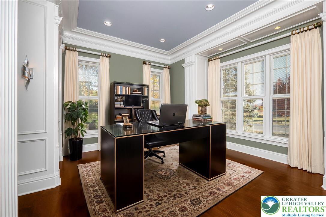 1908 Carriage Knoll Drive