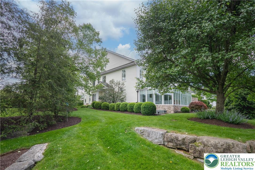 1908 Carriage Knoll Drive