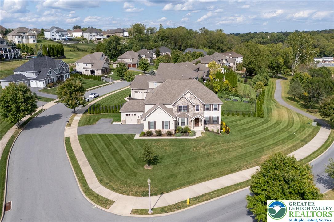 2 Creek View Court