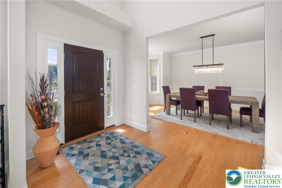 2 Creek View Court