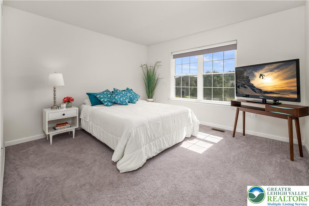 2 Creek View Court