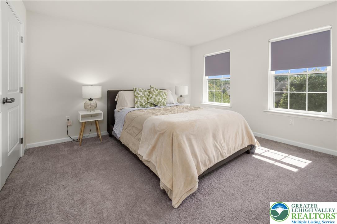 2 Creek View Court