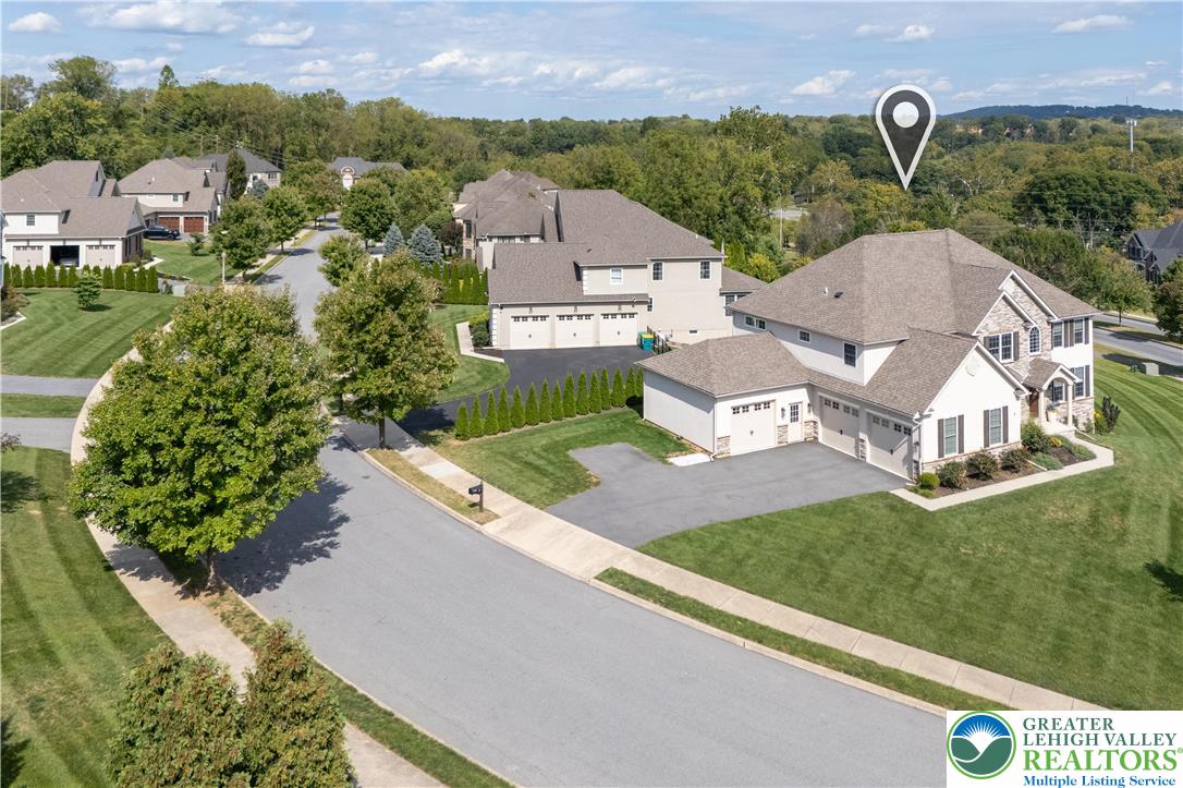 2 Creek View Court