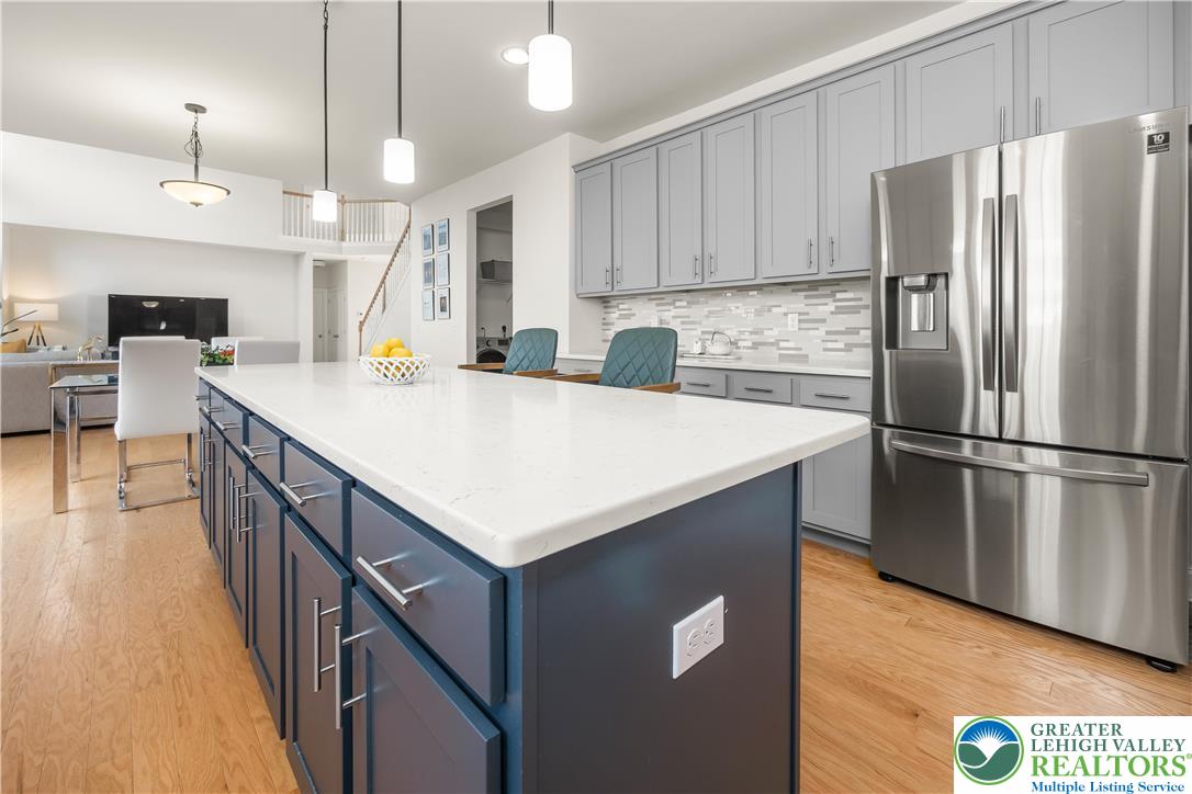 2 Creek View Court