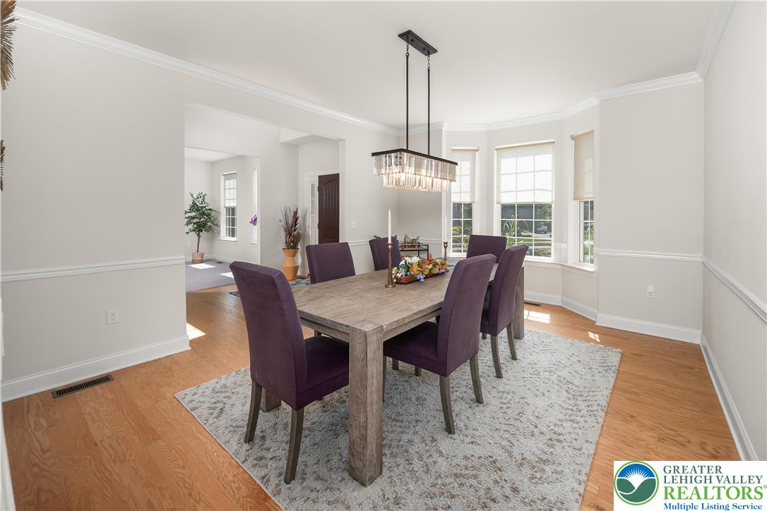 2 Creek View Court