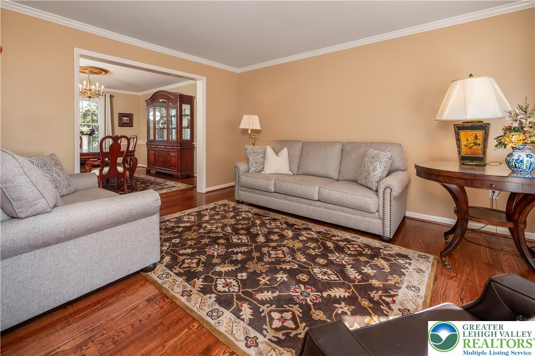 2189 Beechwood Street