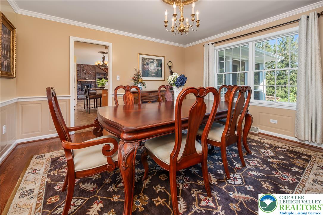 2189 Beechwood Street