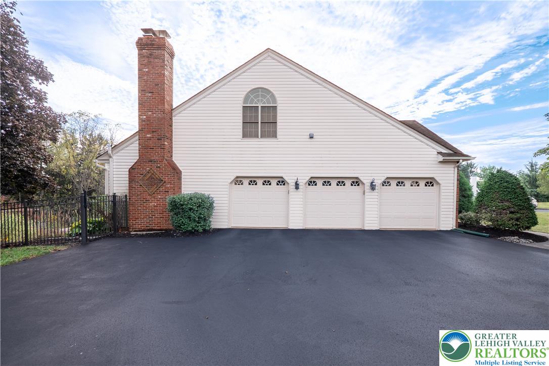 2189 Beechwood Street