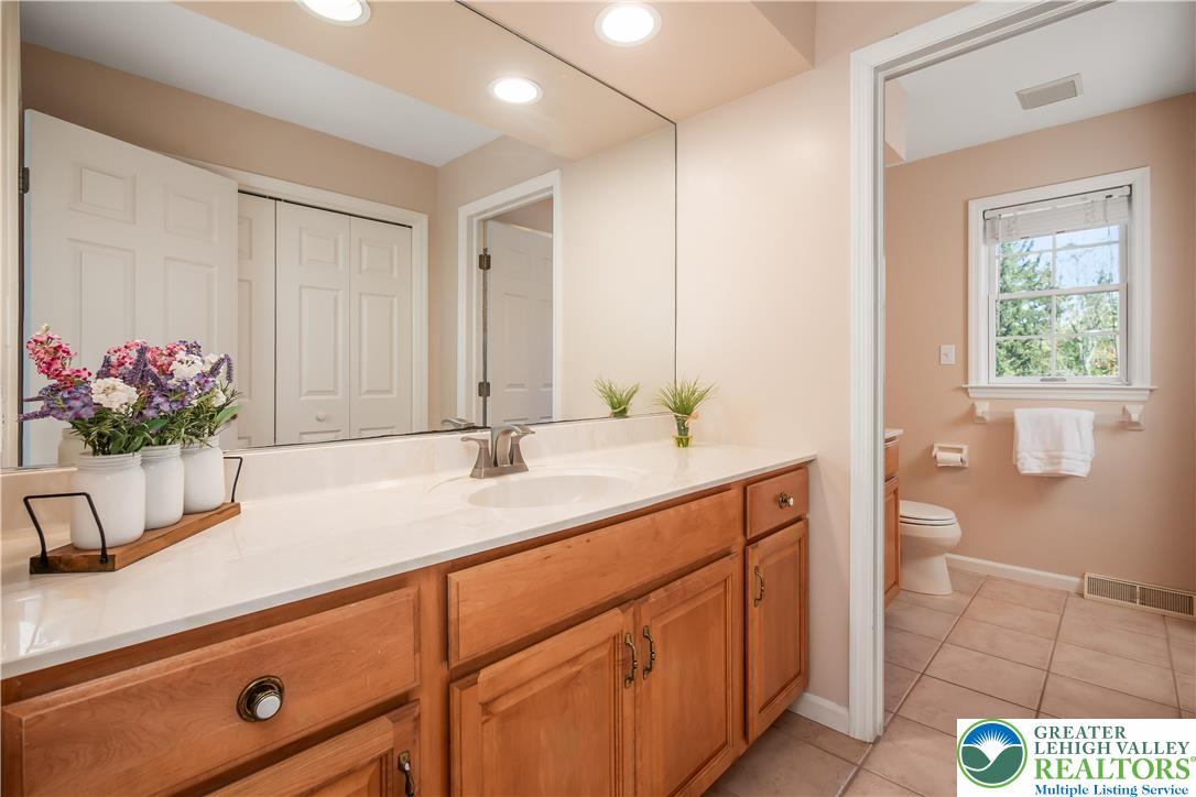 2189 Beechwood Street