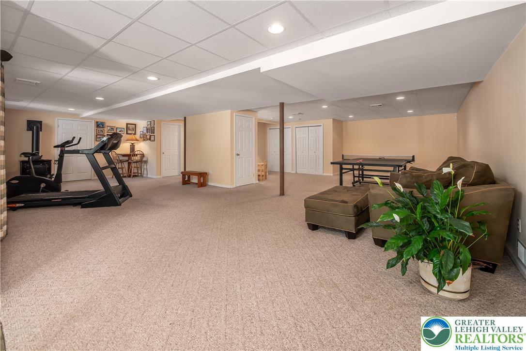 2189 Beechwood Street