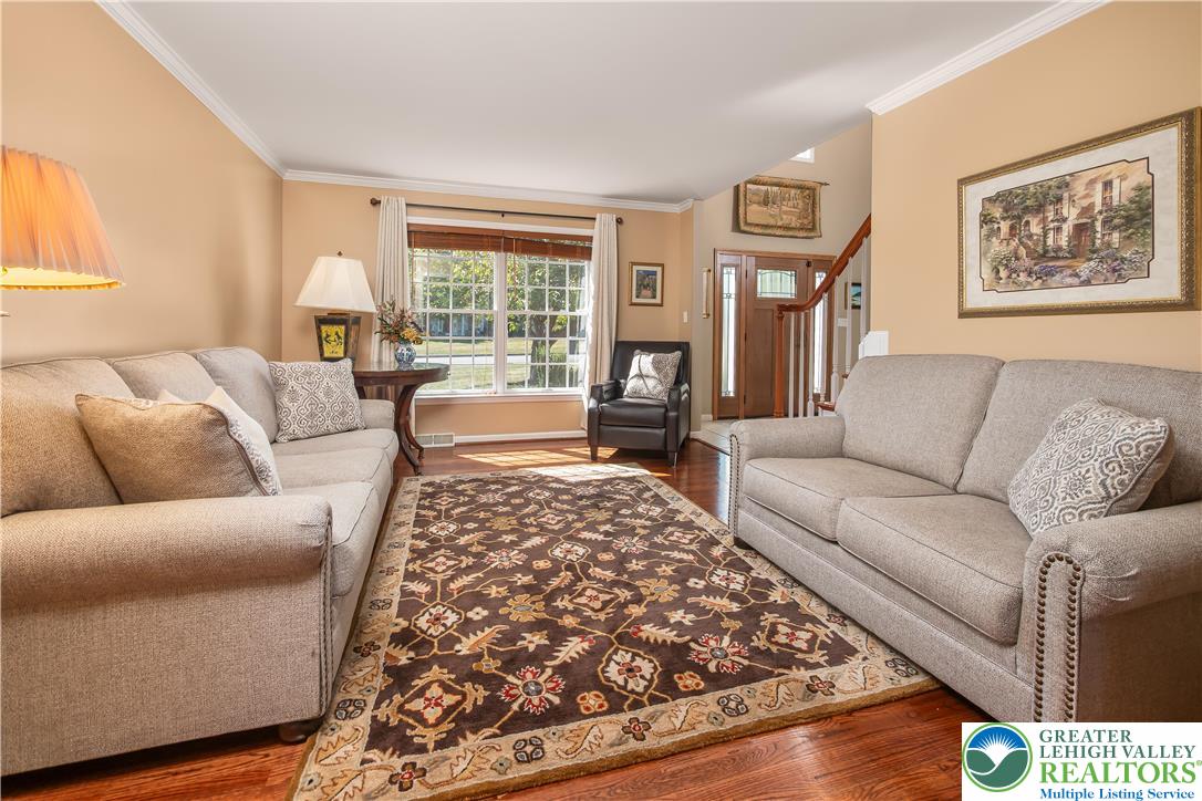 2189 Beechwood Street