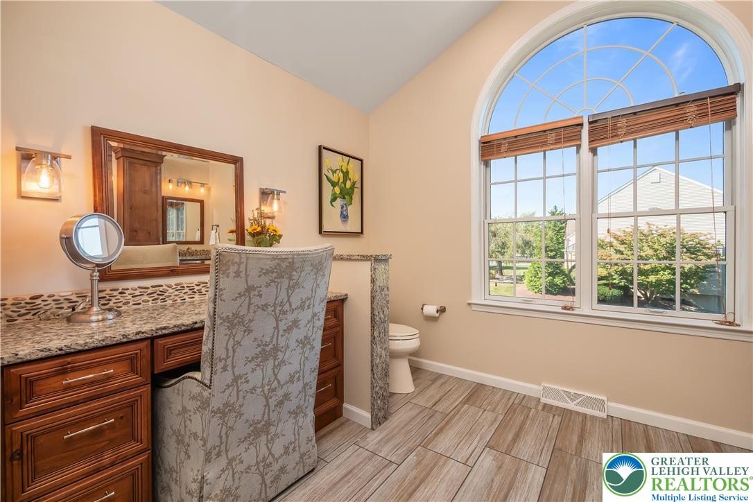 2189 Beechwood Street