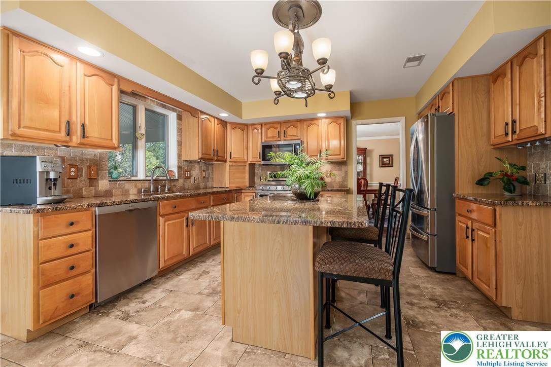 2189 Beechwood Street