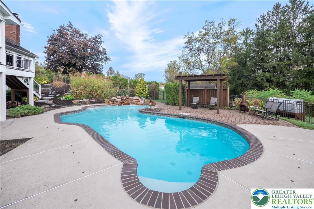 2189 Beechwood Street