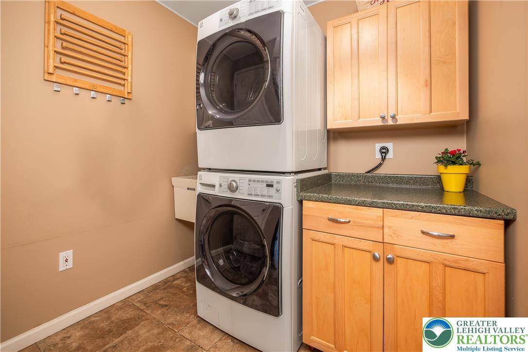 2189 Beechwood Street