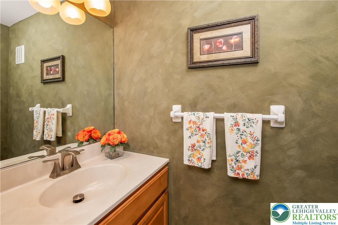 2189 Beechwood Street