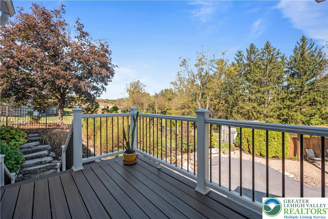 2189 Beechwood Street